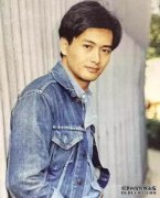 你是个粉丝吗？香港男明星喊叫并使用T：DNA测试