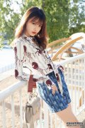 孙一才是一位真正的时尚妈妈！花裙依旧难以掩
