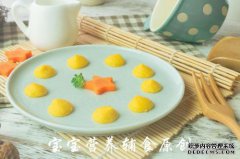 婴儿食品补充剂中的葡萄干小而脆，不甜，孩子