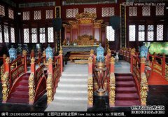 清朝皇帝的“林尼课程”与科举之间有联系吗？